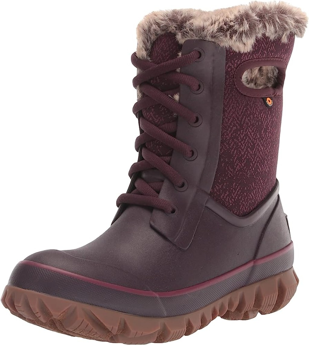 Picture of: BOGS Women’s Arcata Snow Boots : Amazon