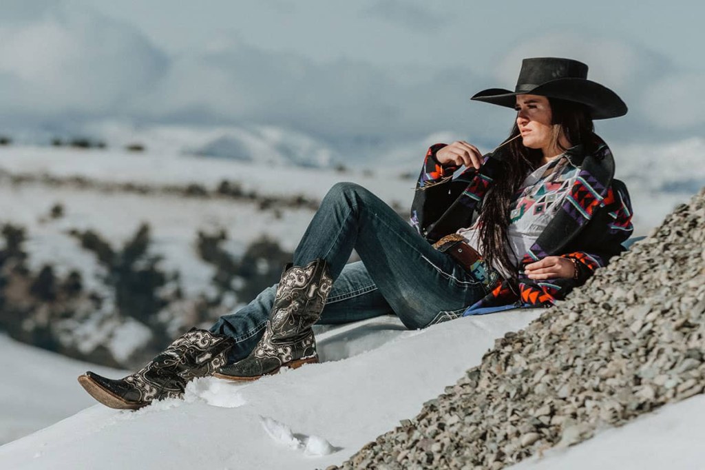 Picture of: Corral Winter Boots Take On The Snow – COWGIRL Magazine