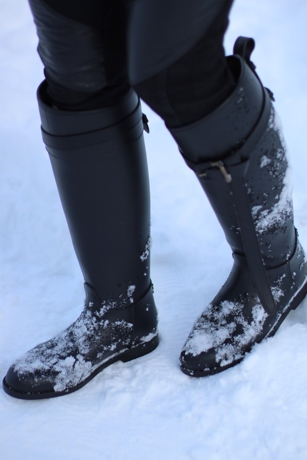 Picture of: Rain Boots and Socks in the Snow: A Do or Don’t?