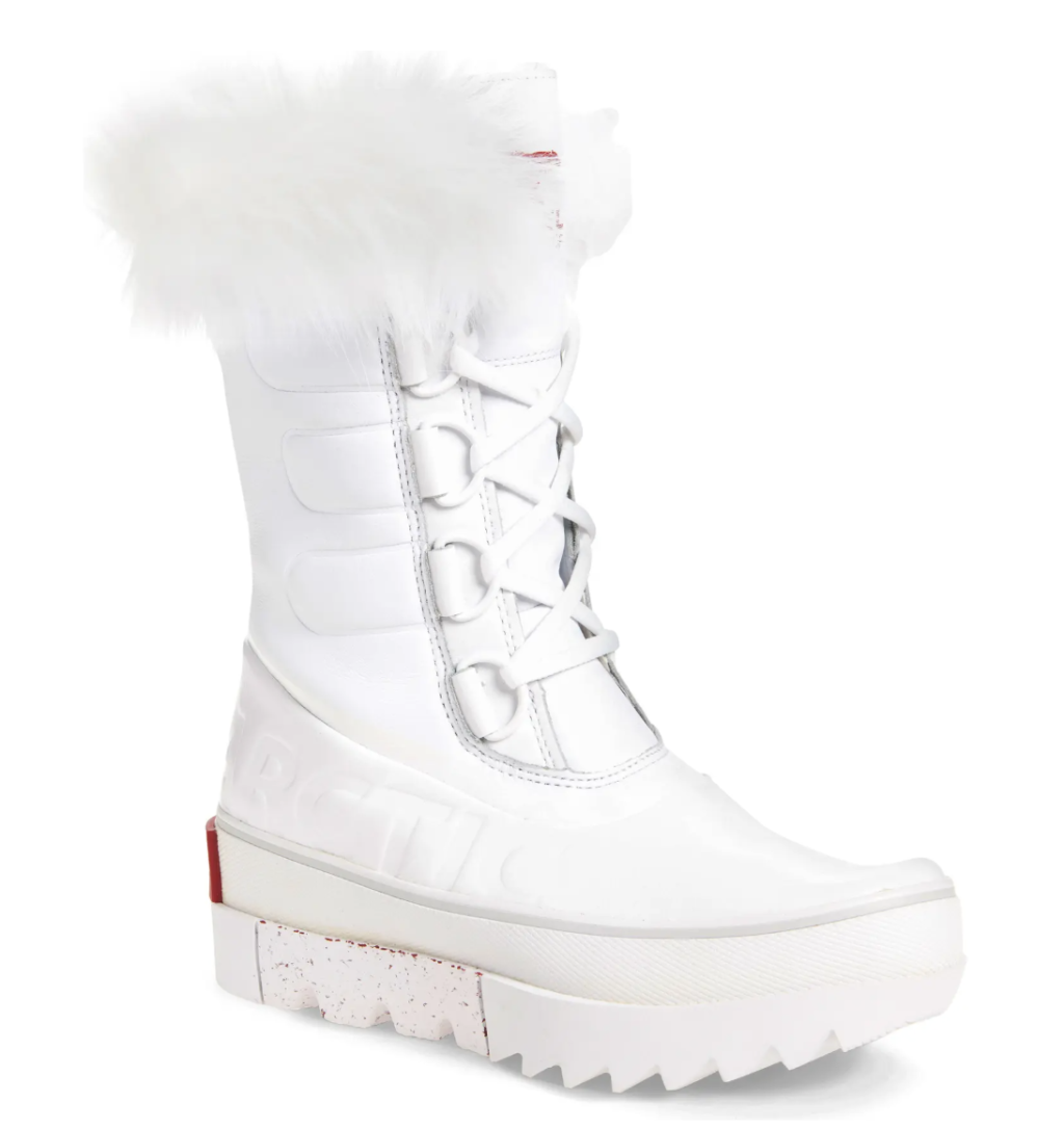Picture of: Top  Bridal Boots for Mountain Weddings in Winter – Mountainside