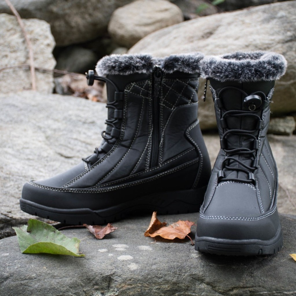 Picture of: Women’s Eve Winter Boots – Totes